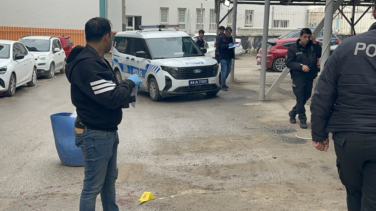 Evde Silahla Yaralanan Kadın Hastaneye Kaldırıldı