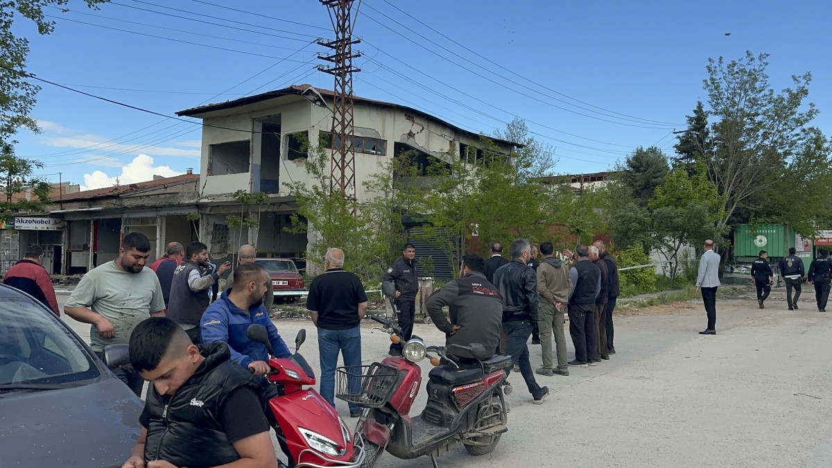 Sanayi Sitesinde Tehlikeli Çökme