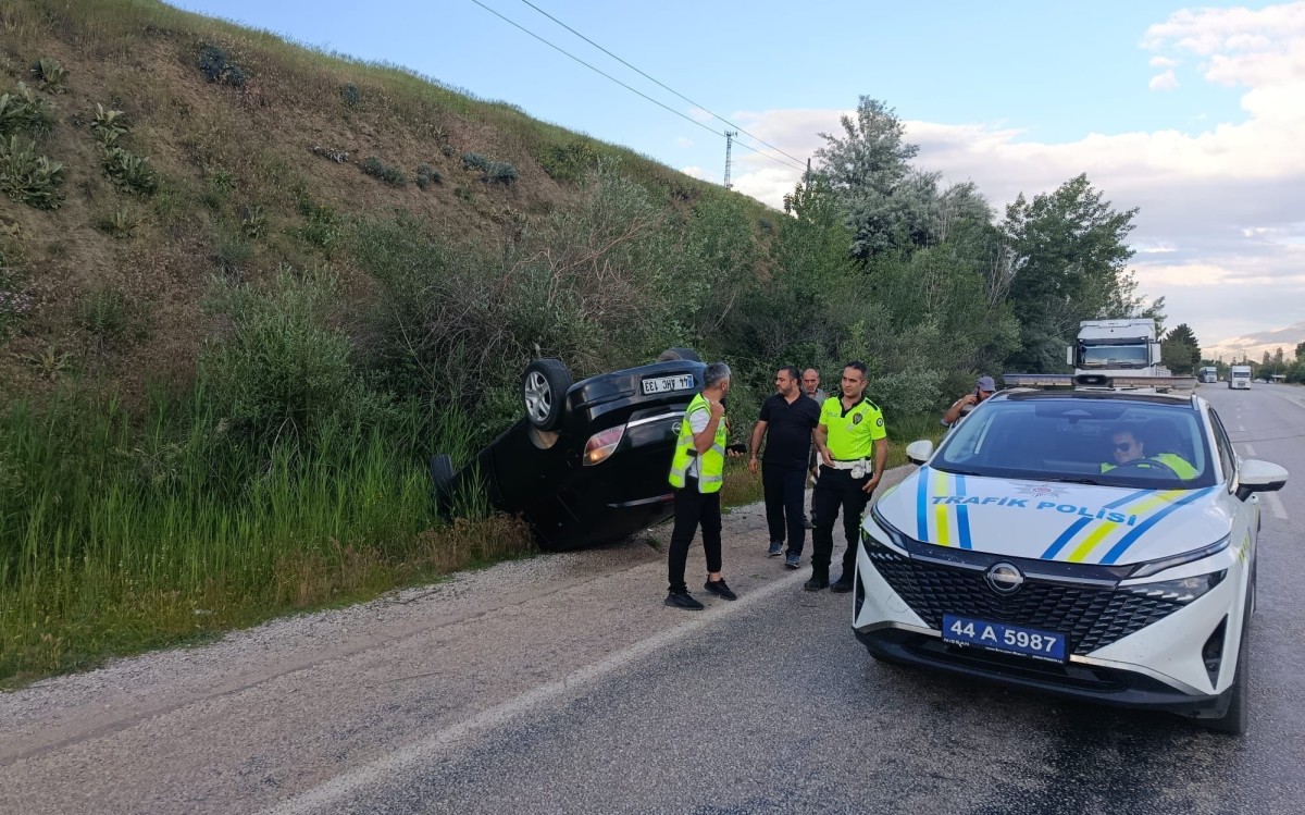 Sürgü Mahallesinde Otomobil Devrildi: 1 Yaralı