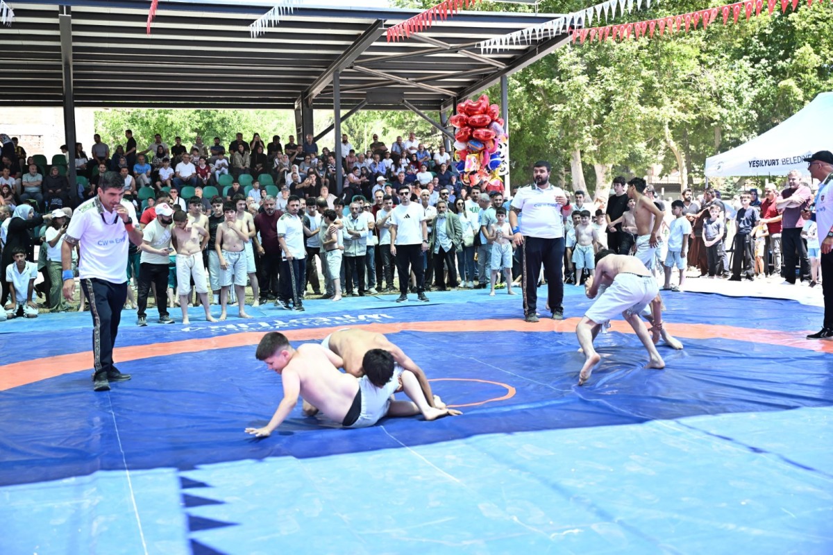 Üç Yıl Sonra Yeniden: Kiraz Festivali Coşkuyla Başladı