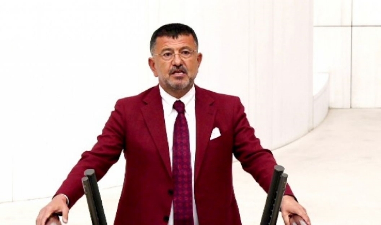 Özgür Özel ve Veli Ağbaba’nın dokunulmazlık fezlekeleri Meclis’te