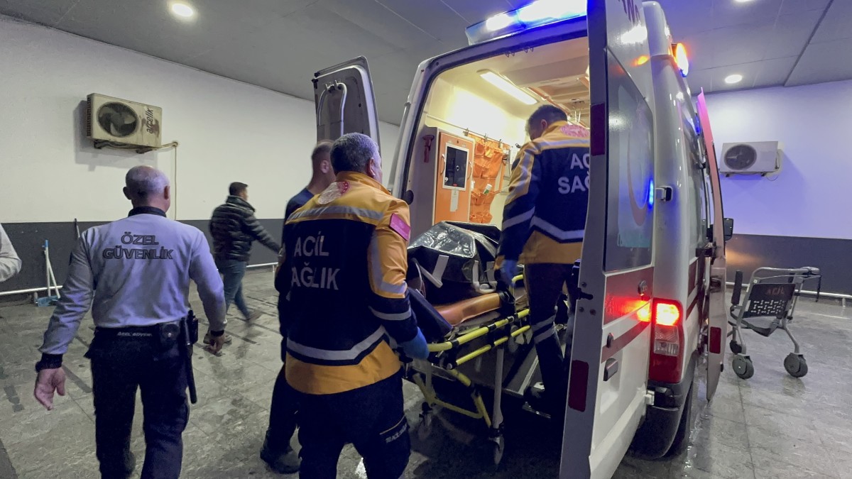 İki Otomobil Çarpıştı: 3 Yaralı