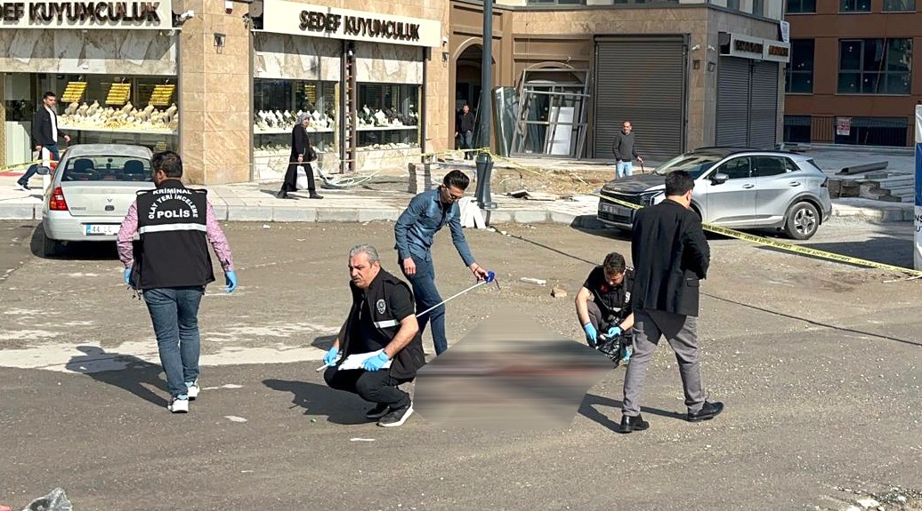 Sokak Ortasında Eski Eşe Kanlı İnfaz