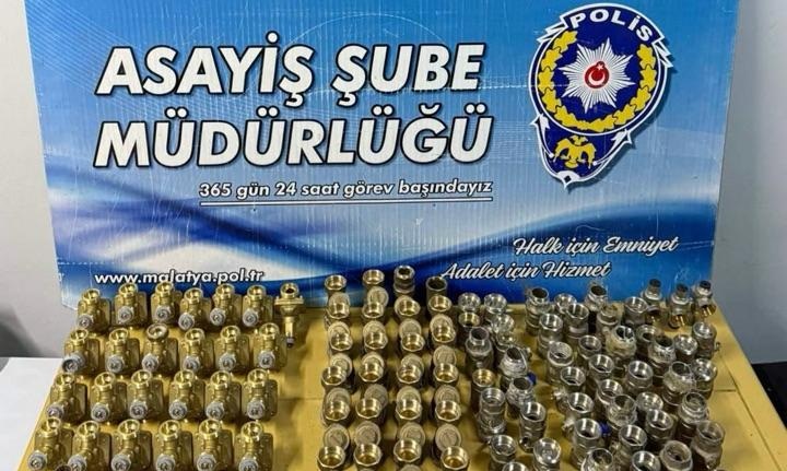 Çaldığı Tesisat Malzemeleriyle Yakayı Ele Verdi